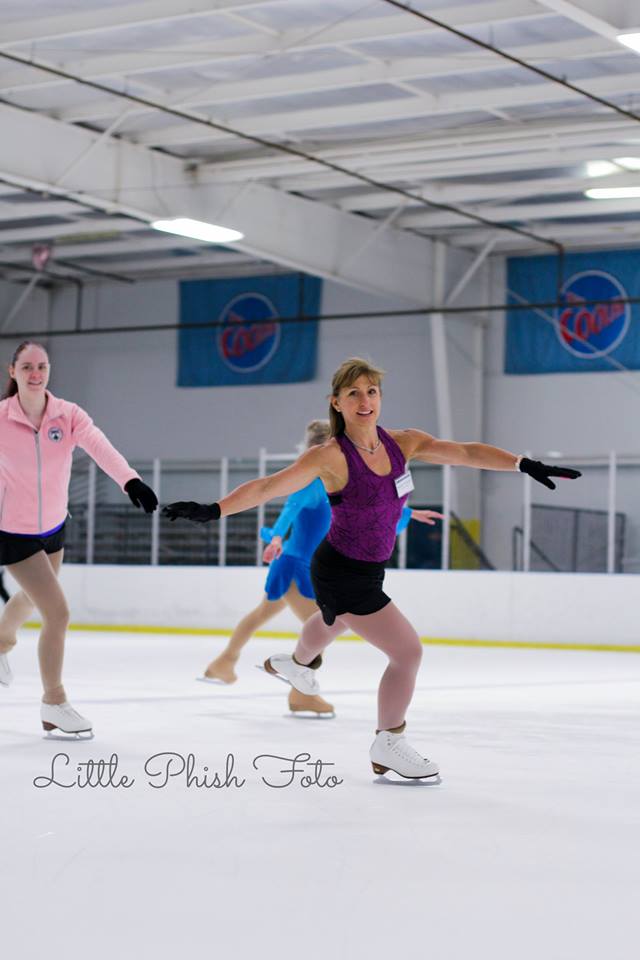 Adult skater Maureen Thompson